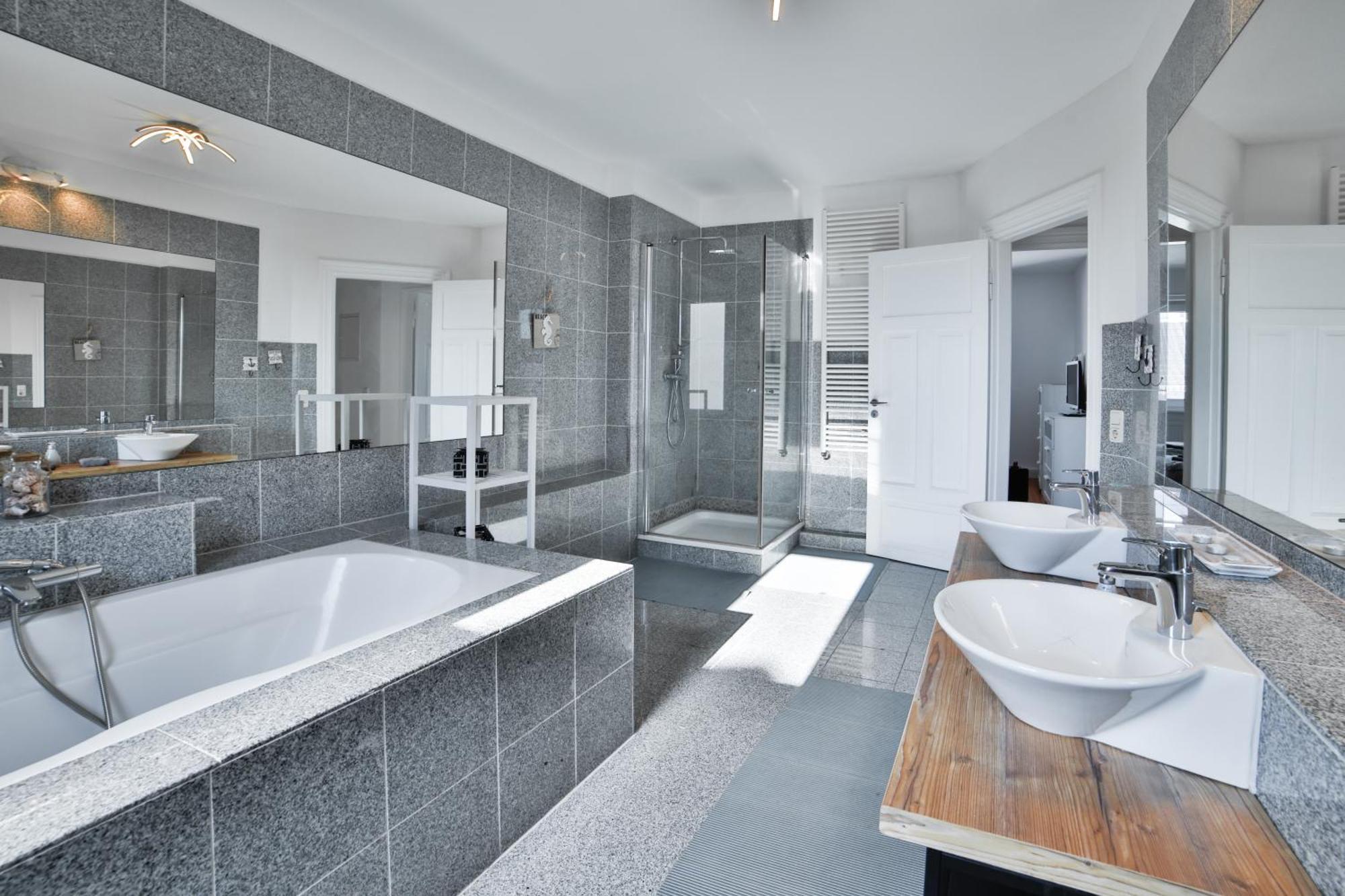Exklusives Apartment Im Historischen Wohnhaus Mit Kamin, Bad & Viel Platz Μπρέμερχαφεν Εξωτερικό φωτογραφία